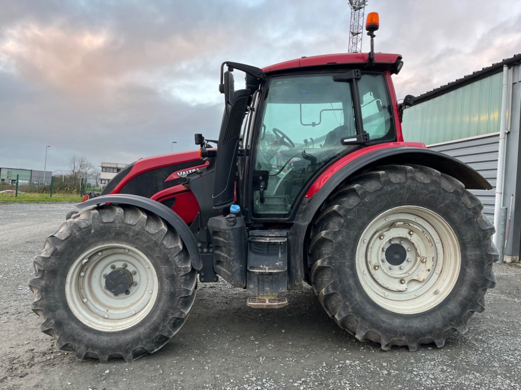 Traktor des Typs Valtra N134A, Gebrauchtmaschine in MONTAUBAN DE BRETAGNE (Bild 1)