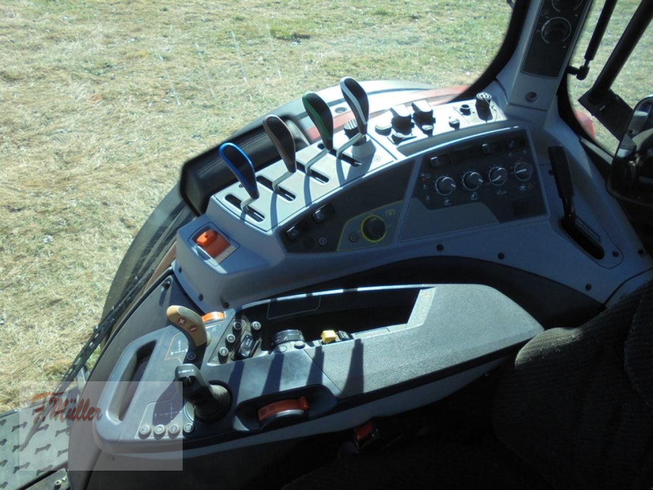 Traktor типа Valtra N134A, Gebrauchtmaschine в Taaken (Фотография 4)