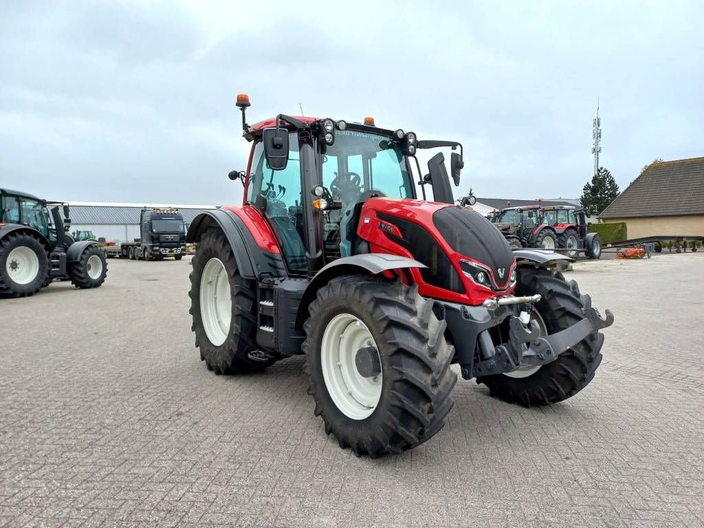Traktor des Typs Valtra N135 Active Demo! Direct leverbaar!, Gebrauchtmaschine in Marknesse (Bild 3)