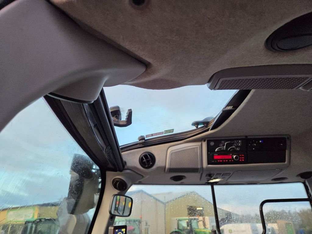 Traktor типа Valtra N135 ACTIVE, Gebrauchtmaschine в ATHIS (Фотография 8)