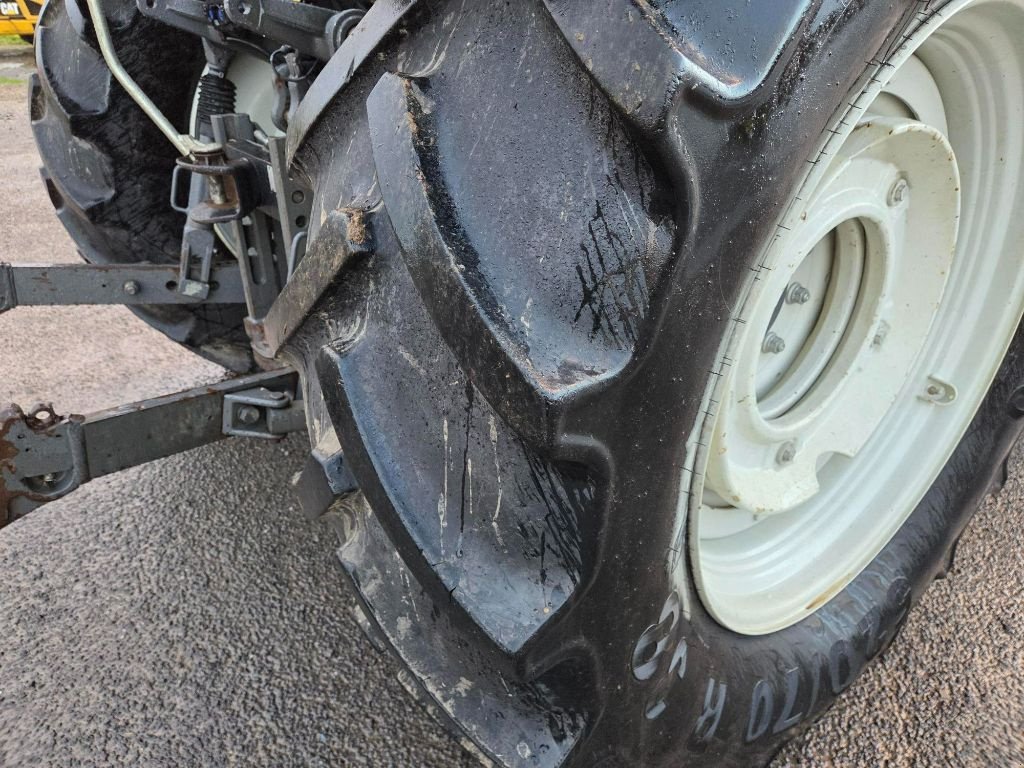 Traktor типа Valtra N135 ACTIVE, Gebrauchtmaschine в ATHIS (Фотография 11)