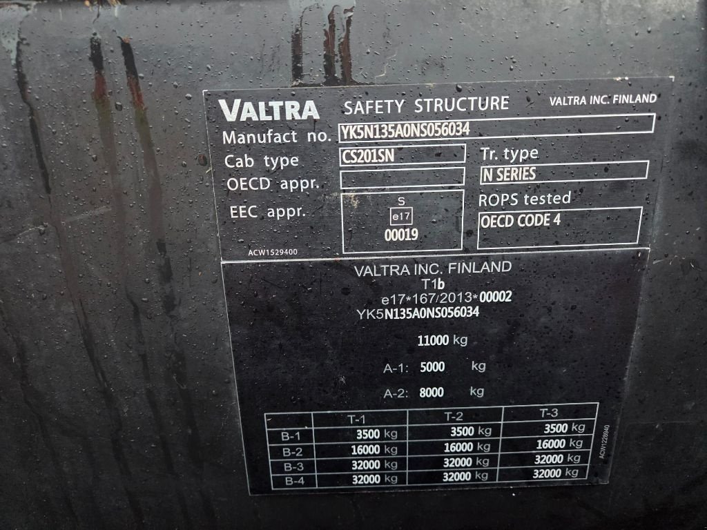 Traktor типа Valtra N135 ACTIVE, Gebrauchtmaschine в ATHIS (Фотография 4)