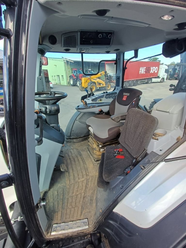 Traktor des Typs Valtra N135 ACTIVE, Gebrauchtmaschine in LACAPELLE-MARIVAL (Bild 11)