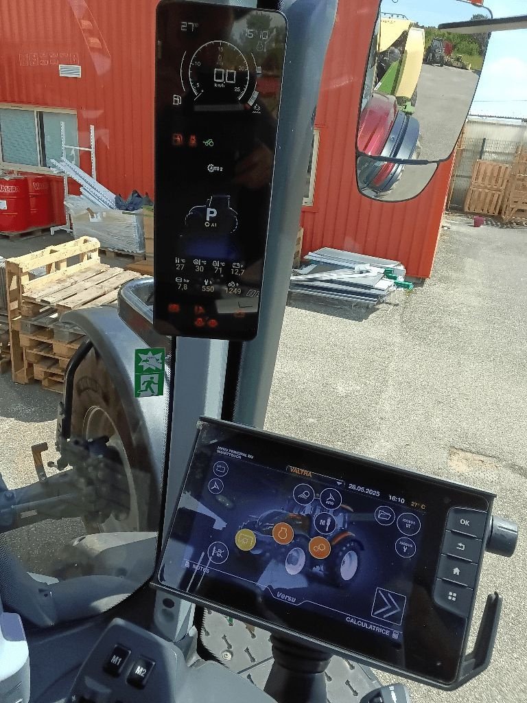 Traktor des Typs Valtra N135 ACTIVE, Gebrauchtmaschine in LACAPELLE-MARIVAL (Bild 9)