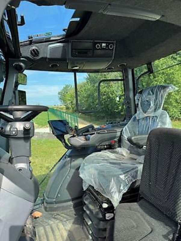 Traktor tipa Valtra N135 DIRECT, Gebrauchtmaschine u Muespach (Slika 13)