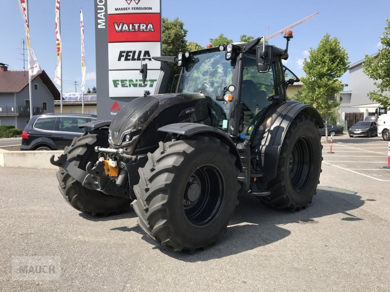 Traktor des Typs Valtra N135 Direct, Neumaschine in Burgkirchen (Bild 1)