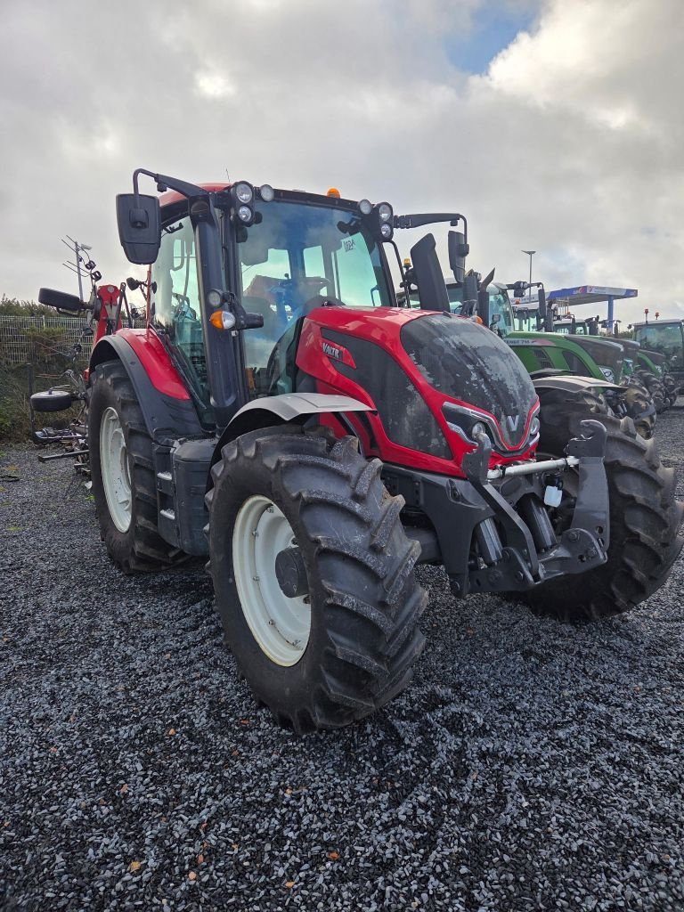 Traktor za tip Valtra N135 H, Gebrauchtmaschine u SAINT JAMES (Slika 4)