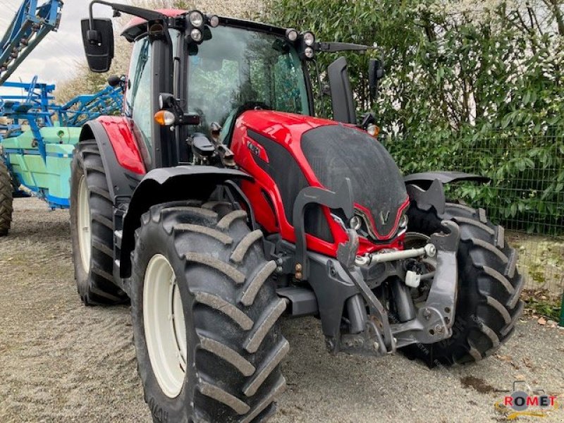 Traktor del tipo Valtra N135, Gebrauchtmaschine In Gennes sur glaize (Immagine 1)