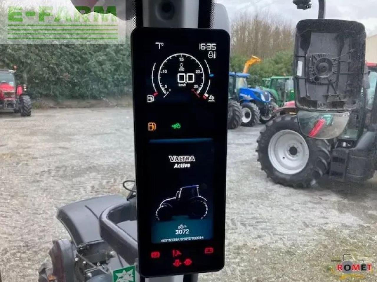 Traktor типа Valtra n135, Gebrauchtmaschine в GENNES-SUR-GLAIZE (Фотография 4)