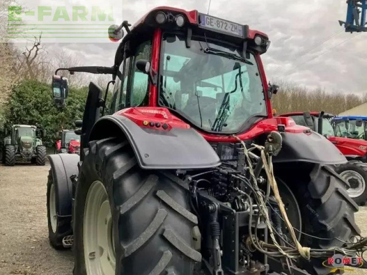 Traktor типа Valtra n135, Gebrauchtmaschine в GENNES-SUR-GLAIZE (Фотография 5)