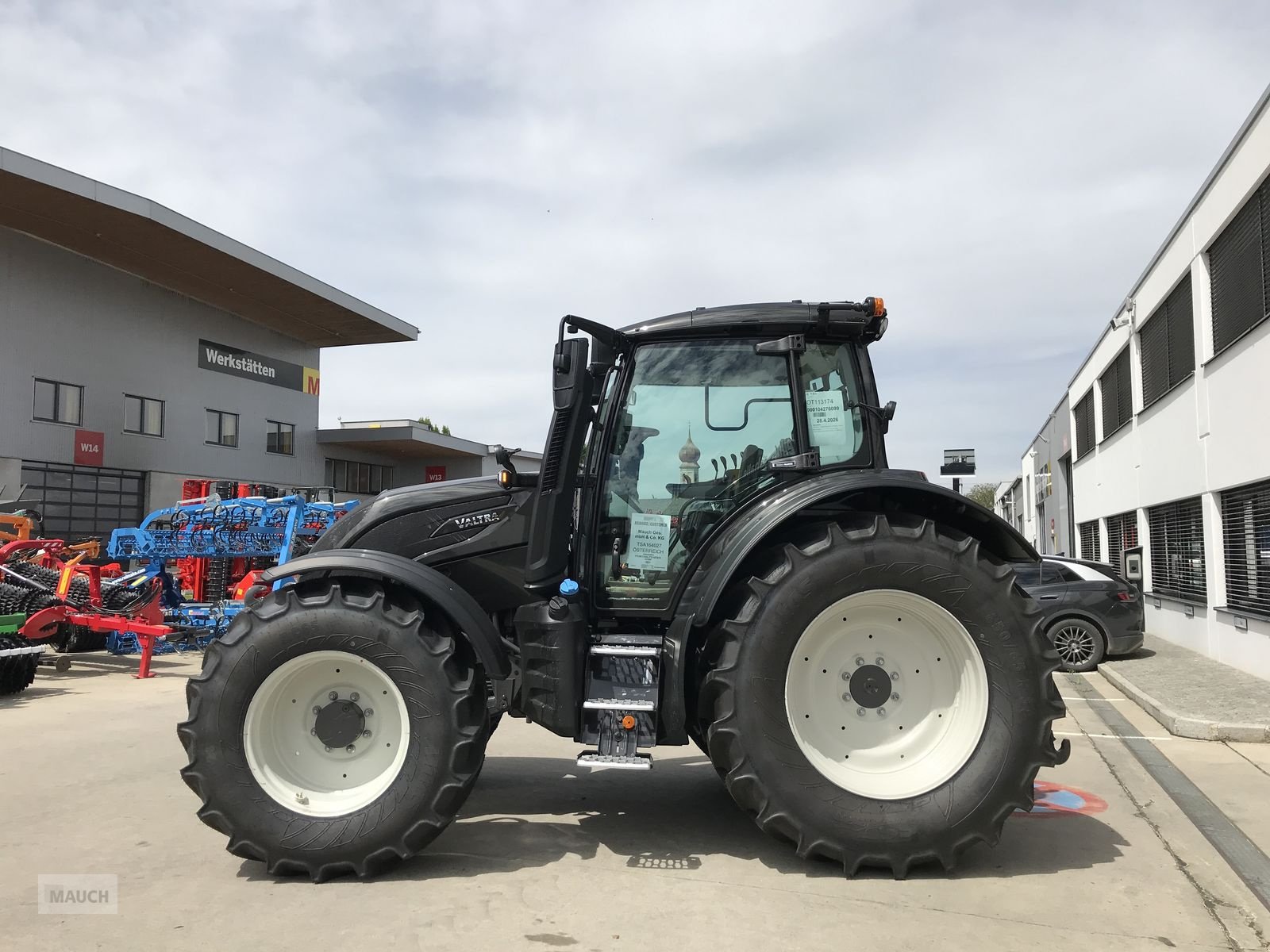 Traktor типа Valtra N135, Neumaschine в Burgkirchen (Фотография 9)