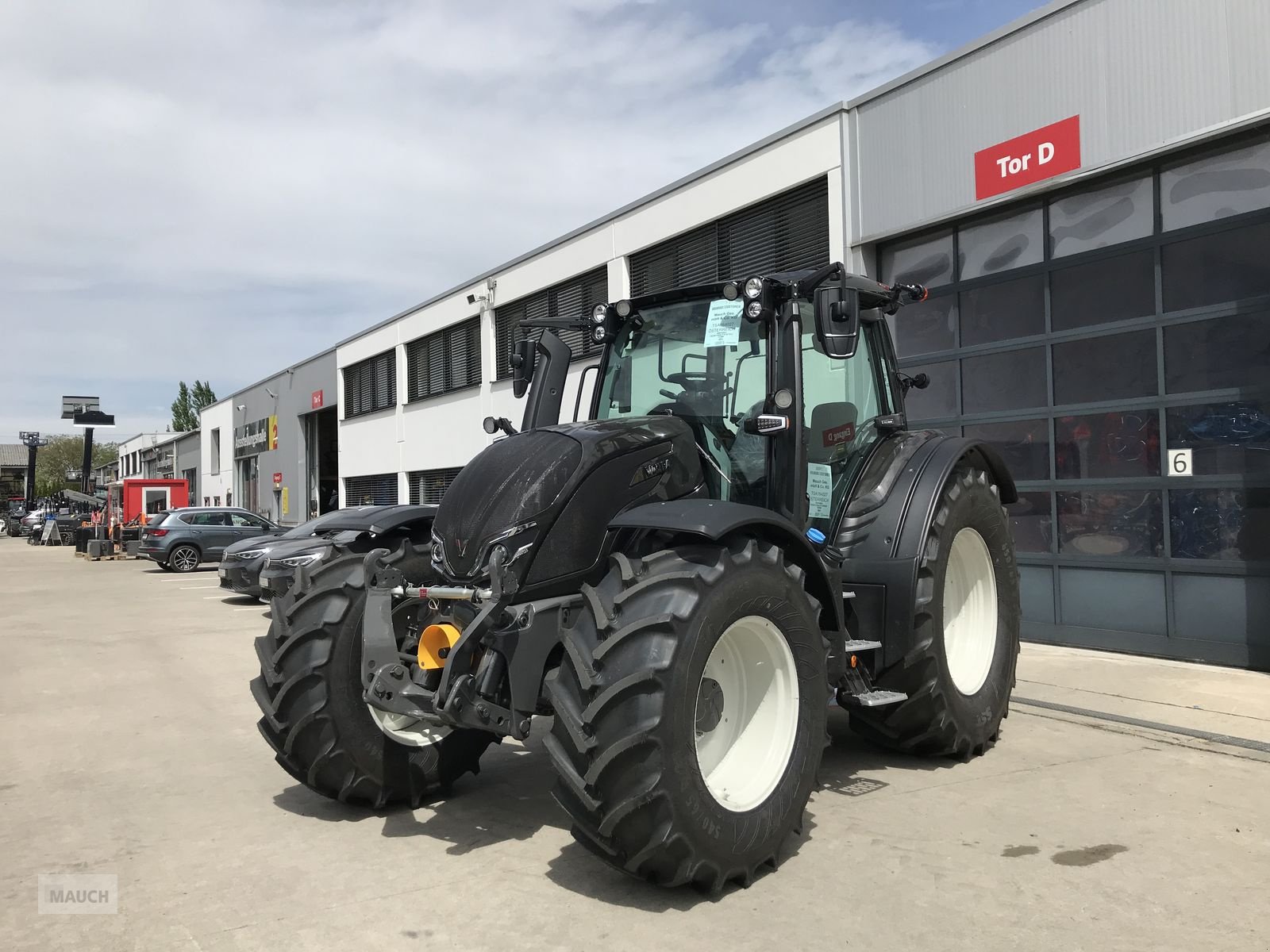 Traktor типа Valtra N135, Neumaschine в Burgkirchen (Фотография 2)