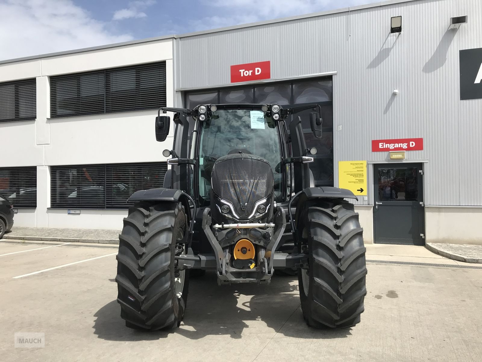 Traktor типа Valtra N135, Neumaschine в Burgkirchen (Фотография 3)