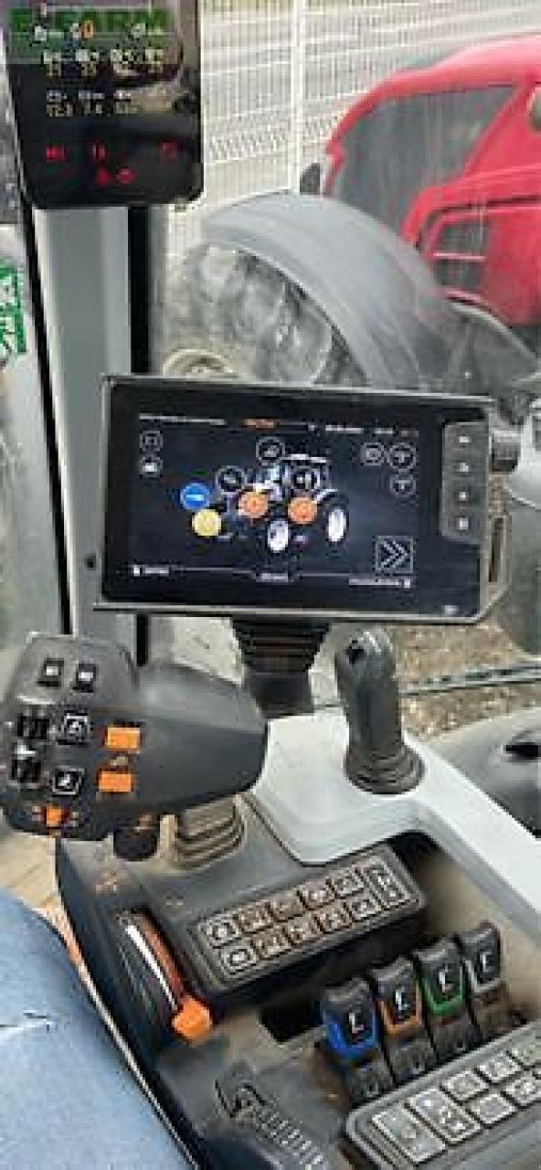 Traktor типа Valtra n135d, Gebrauchtmaschine в MONFERRAN (Фотография 5)