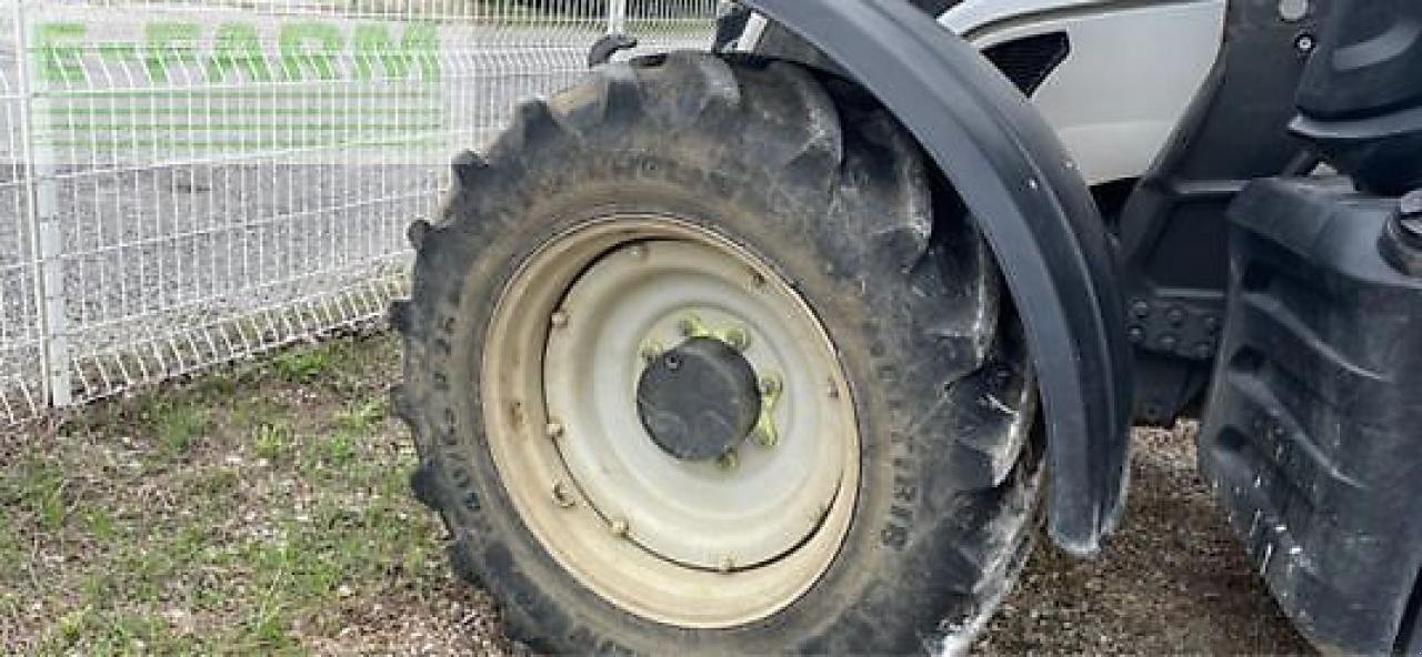 Traktor del tipo Valtra n135d, Gebrauchtmaschine en MONFERRAN (Imagen 8)