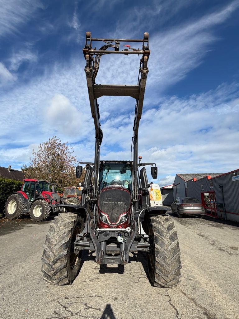 Traktor tipa Valtra N135D, Gebrauchtmaschine u SAINT JAMES (Slika 5)