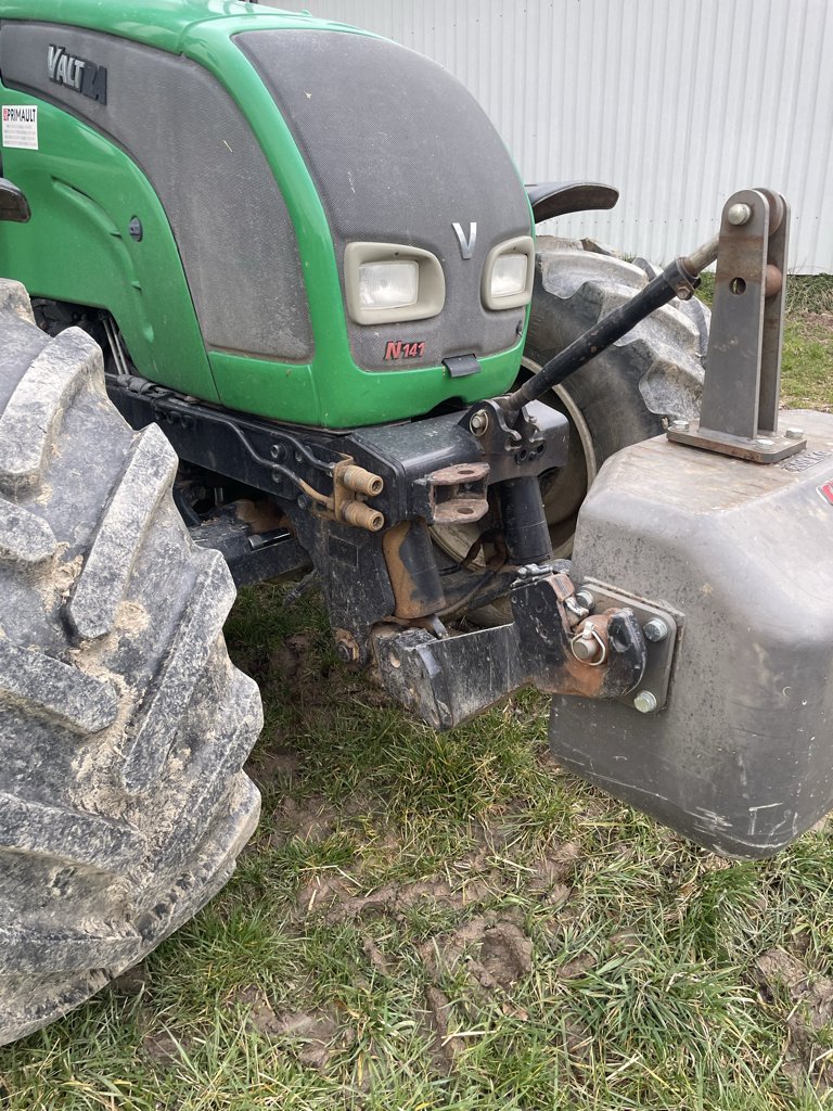 Traktor del tipo Valtra N141, Gebrauchtmaschine en Calmont (Imagen 10)