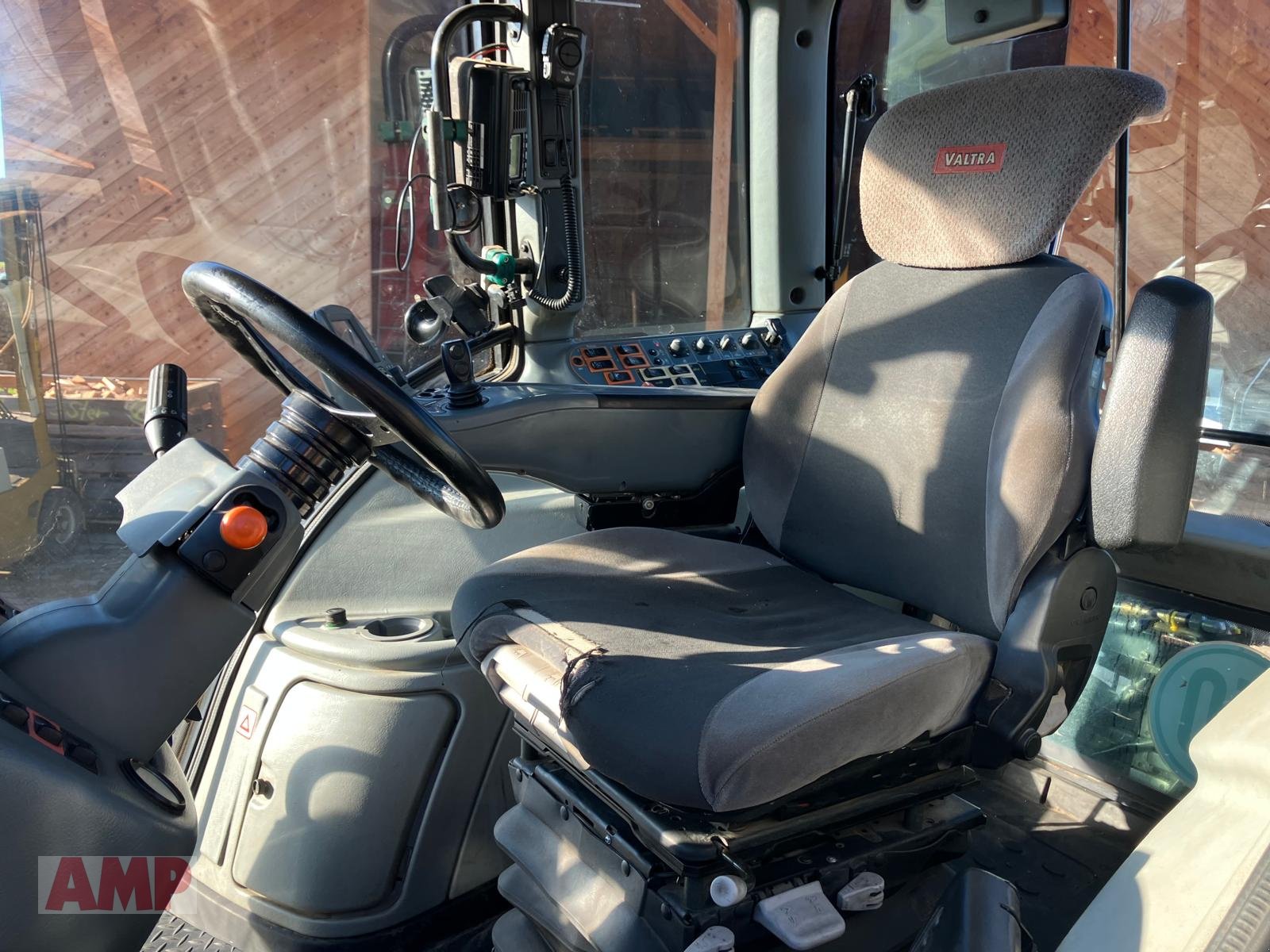 Traktor типа Valtra N142 D, Gebrauchtmaschine в Teising (Фотография 10)