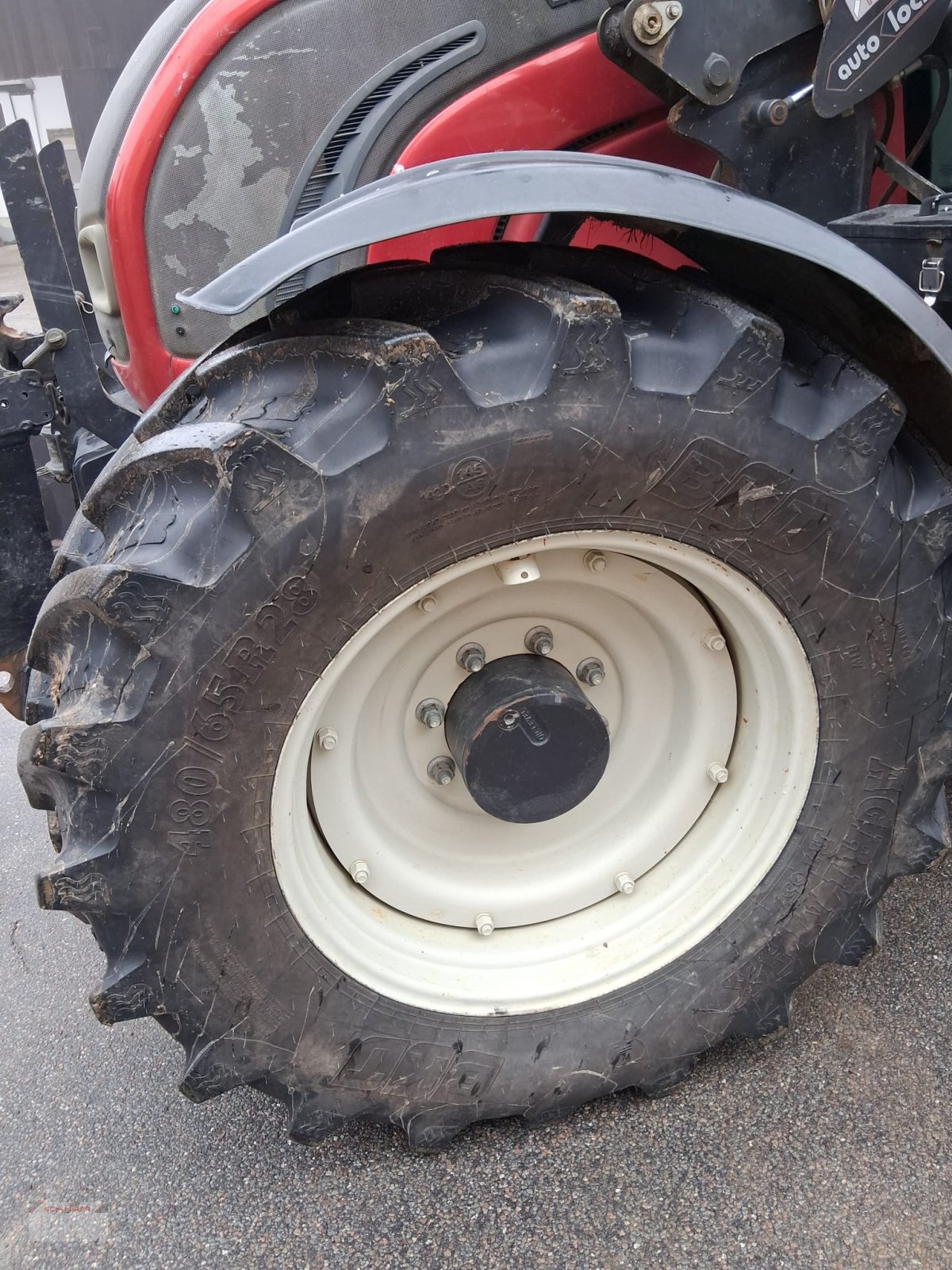 Traktor от тип Valtra N142 D, Gebrauchtmaschine в Schwandorf (Снимка 12)