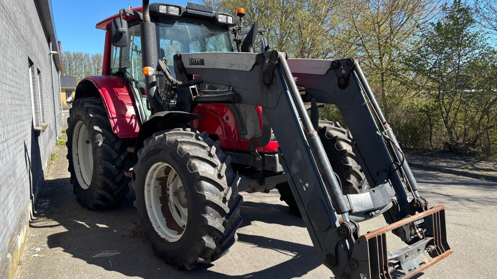 Traktor des Typs Valtra N142 DIRECT, Gebrauchtmaschine in Hobro (Bild 2)