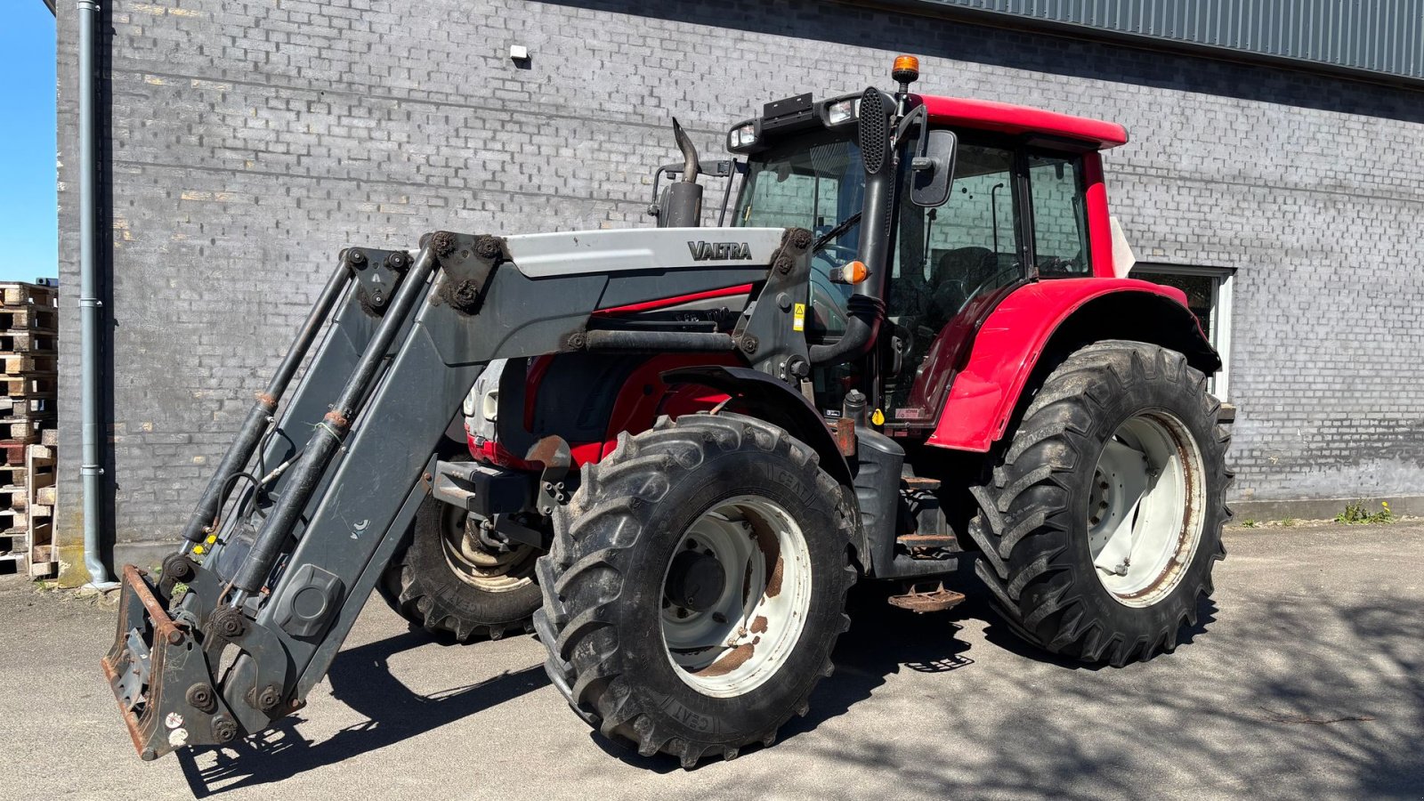Traktor des Typs Valtra N142 DIRECT, Gebrauchtmaschine in Hobro (Bild 1)