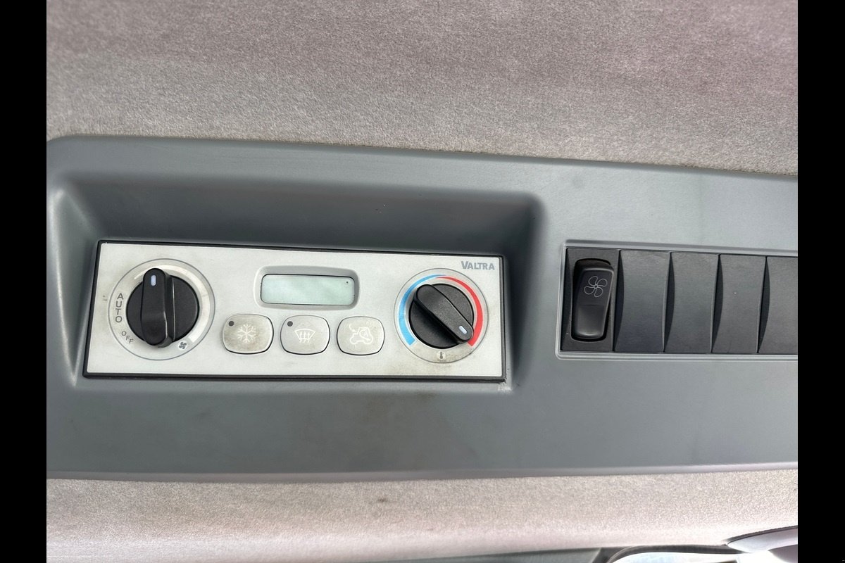 Traktor del tipo Valtra N142, Gebrauchtmaschine In Viborg (Immagine 14)