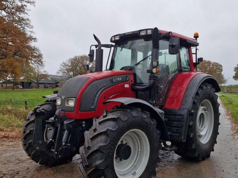 Traktor типа Valtra N142, Gebrauchtmaschine в Daarle (Фотография 1)