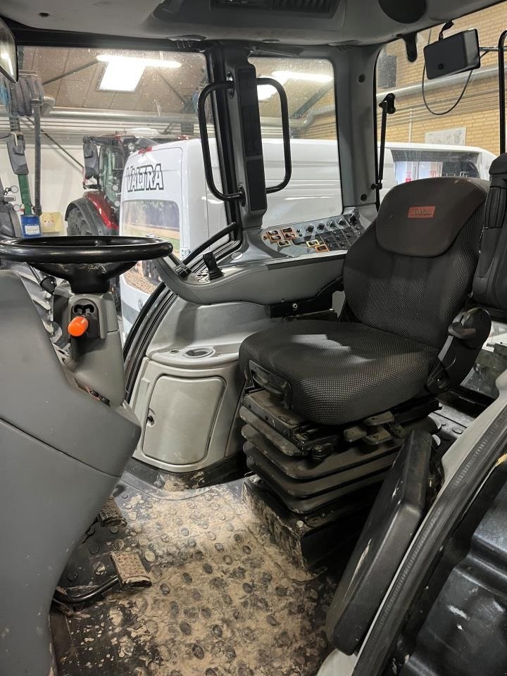 Traktor del tipo Valtra N142V, Gebrauchtmaschine en Ringkøbing (Imagen 5)