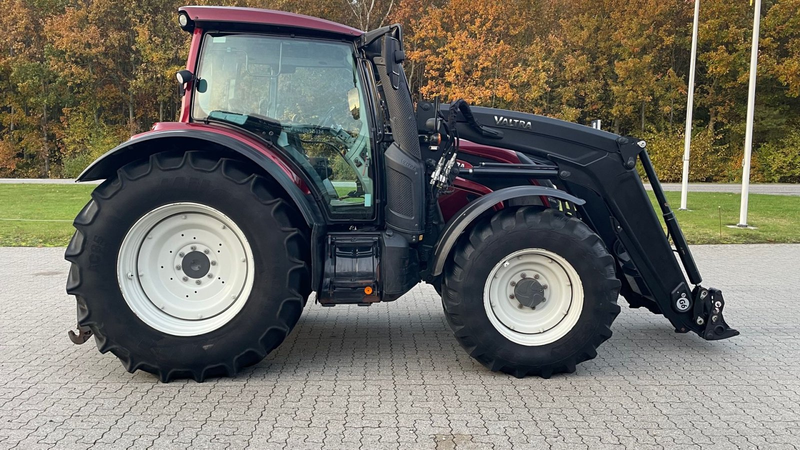 Traktor des Typs Valtra N154 Aktiv, Gebrauchtmaschine in Nimtofte (Bild 5)