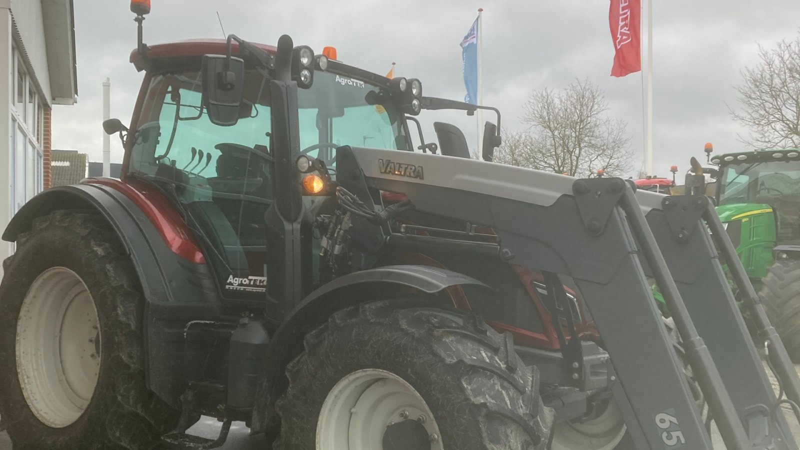 Traktor типа Valtra N154 E Active, Gebrauchtmaschine в Hobro (Фотография 11)