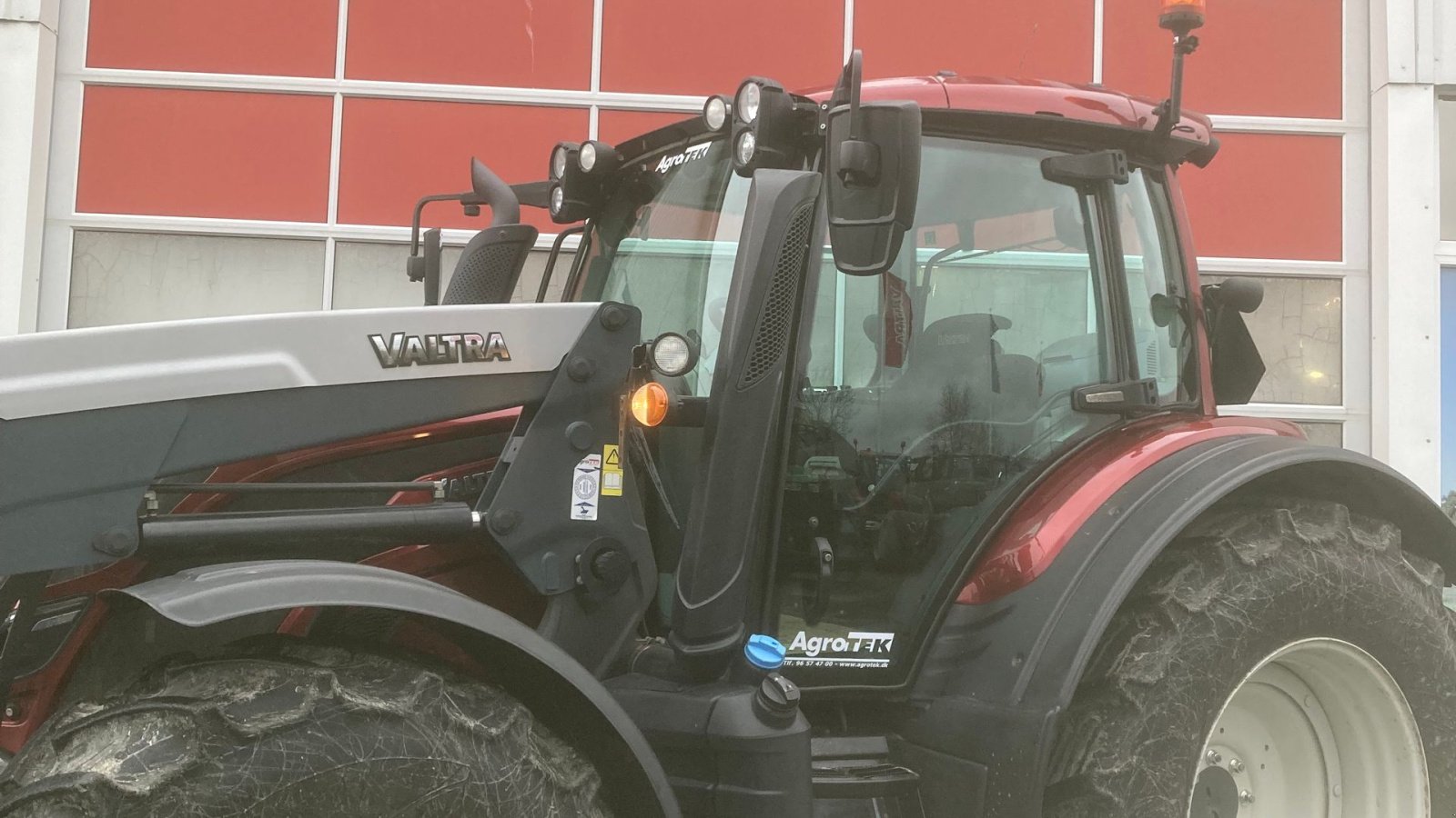 Traktor типа Valtra N154 E Active, Gebrauchtmaschine в Hobro (Фотография 9)