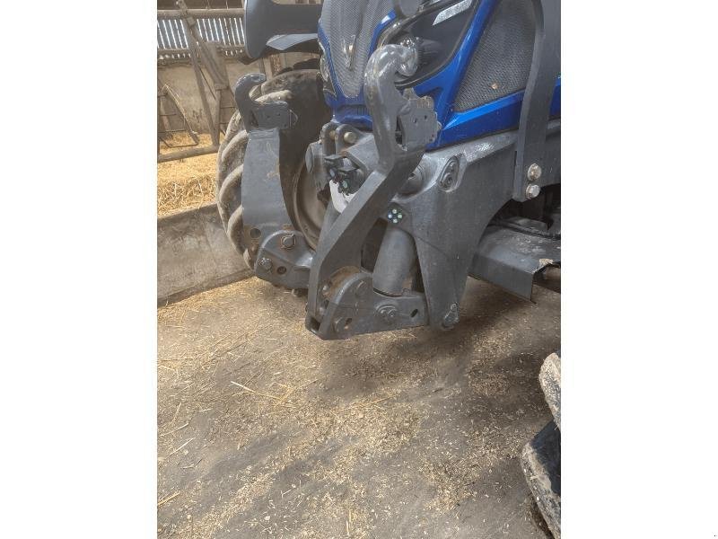 Traktor van het type Valtra N154 VERSU, Gebrauchtmaschine in Wargnies Le Grand (Foto 4)