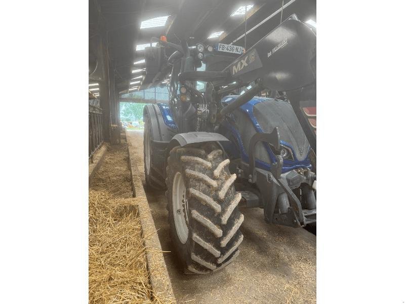 Traktor van het type Valtra N154 VERSU, Gebrauchtmaschine in Wargnies Le Grand (Foto 8)