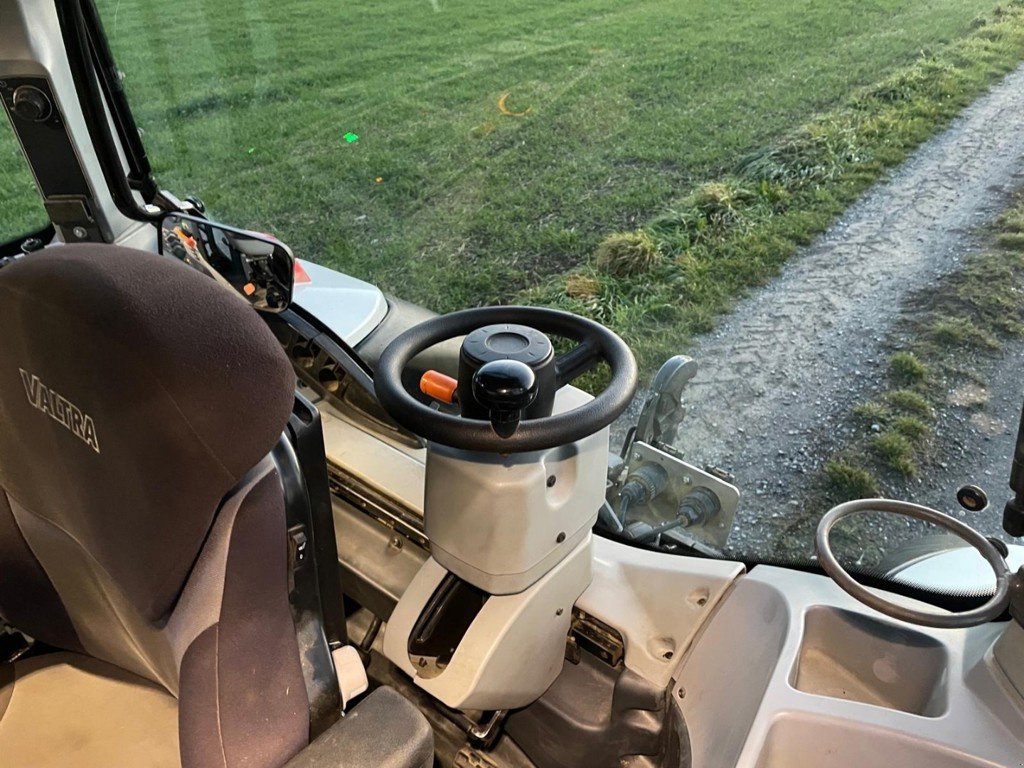 Traktor типа Valtra N154, Gebrauchtmaschine в Schaffhausen (Фотография 8)