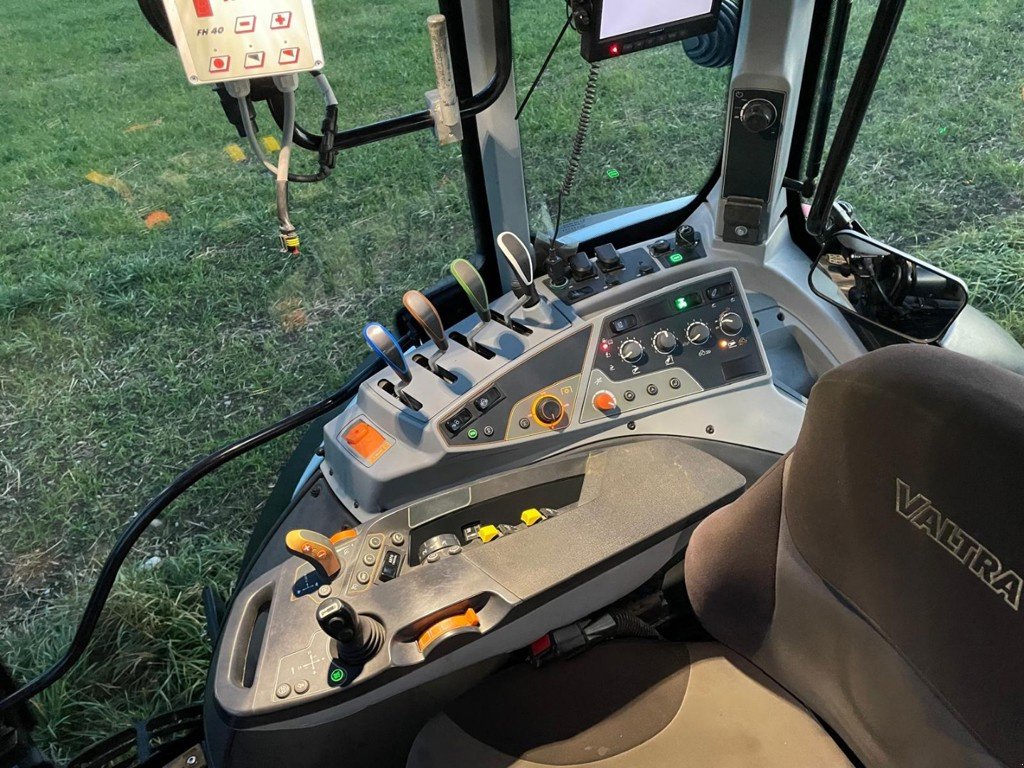 Traktor типа Valtra N154, Gebrauchtmaschine в Schaffhausen (Фотография 9)