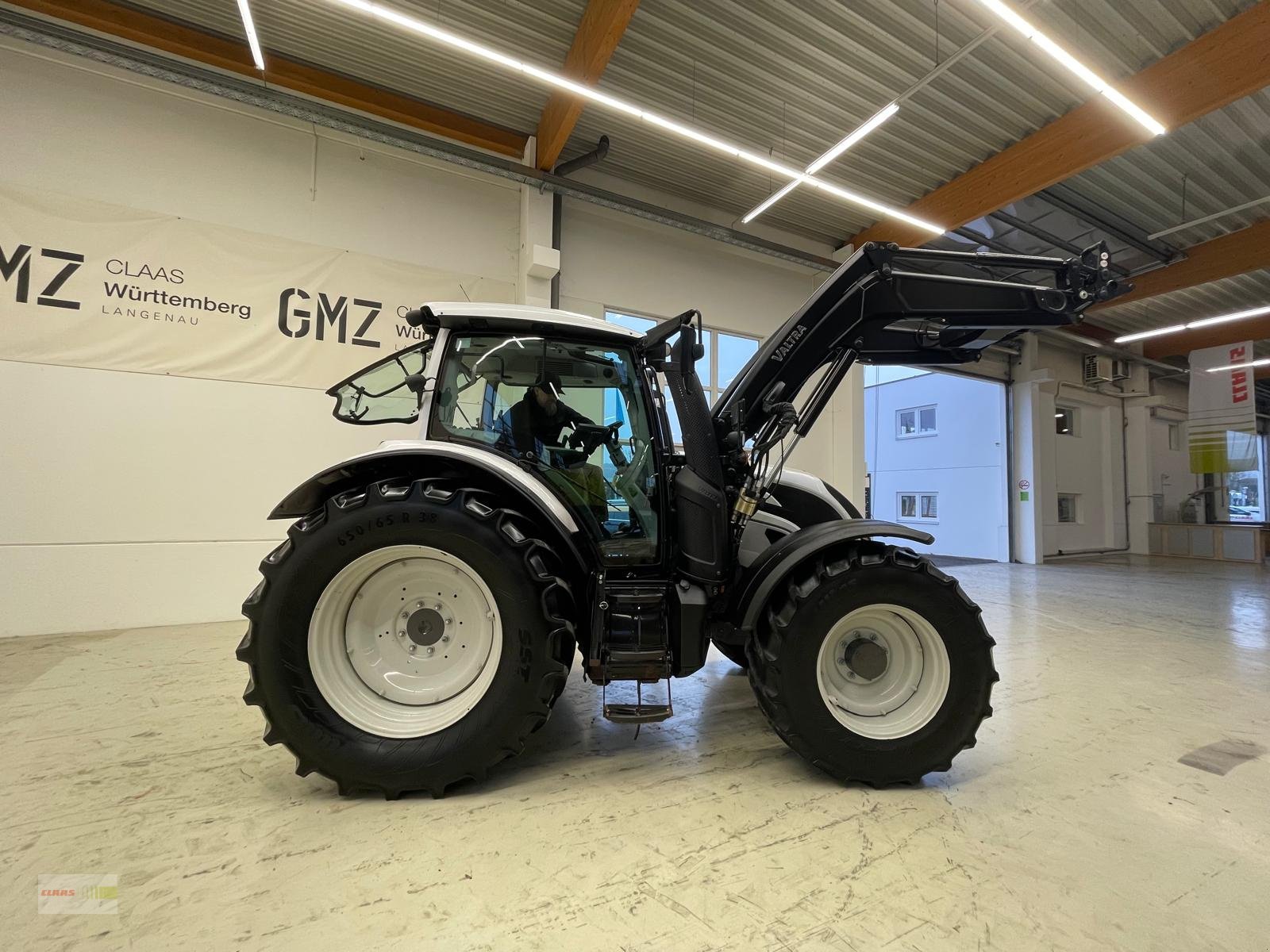 Traktor van het type Valtra N154, Gebrauchtmaschine in Langenau (Foto 2)