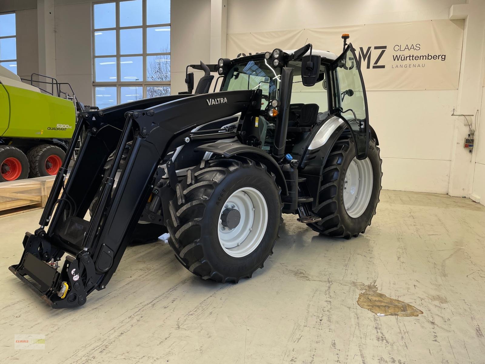 Traktor van het type Valtra N154, Gebrauchtmaschine in Langenau (Foto 4)
