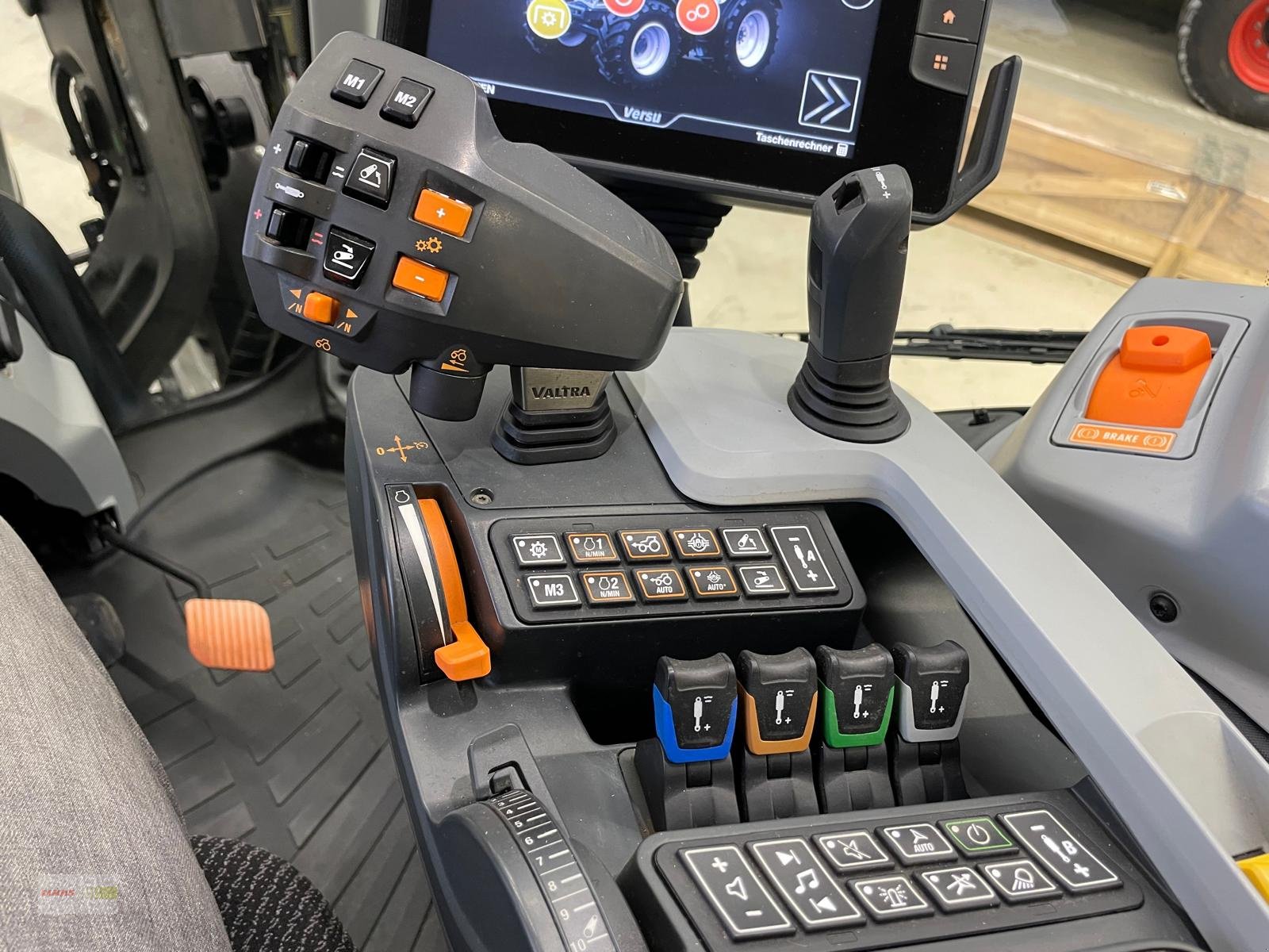 Traktor van het type Valtra N154, Gebrauchtmaschine in Langenau (Foto 10)