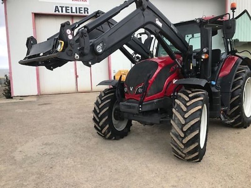 Traktor des Typs Valtra N154D, Gebrauchtmaschine in Revel (Bild 3)