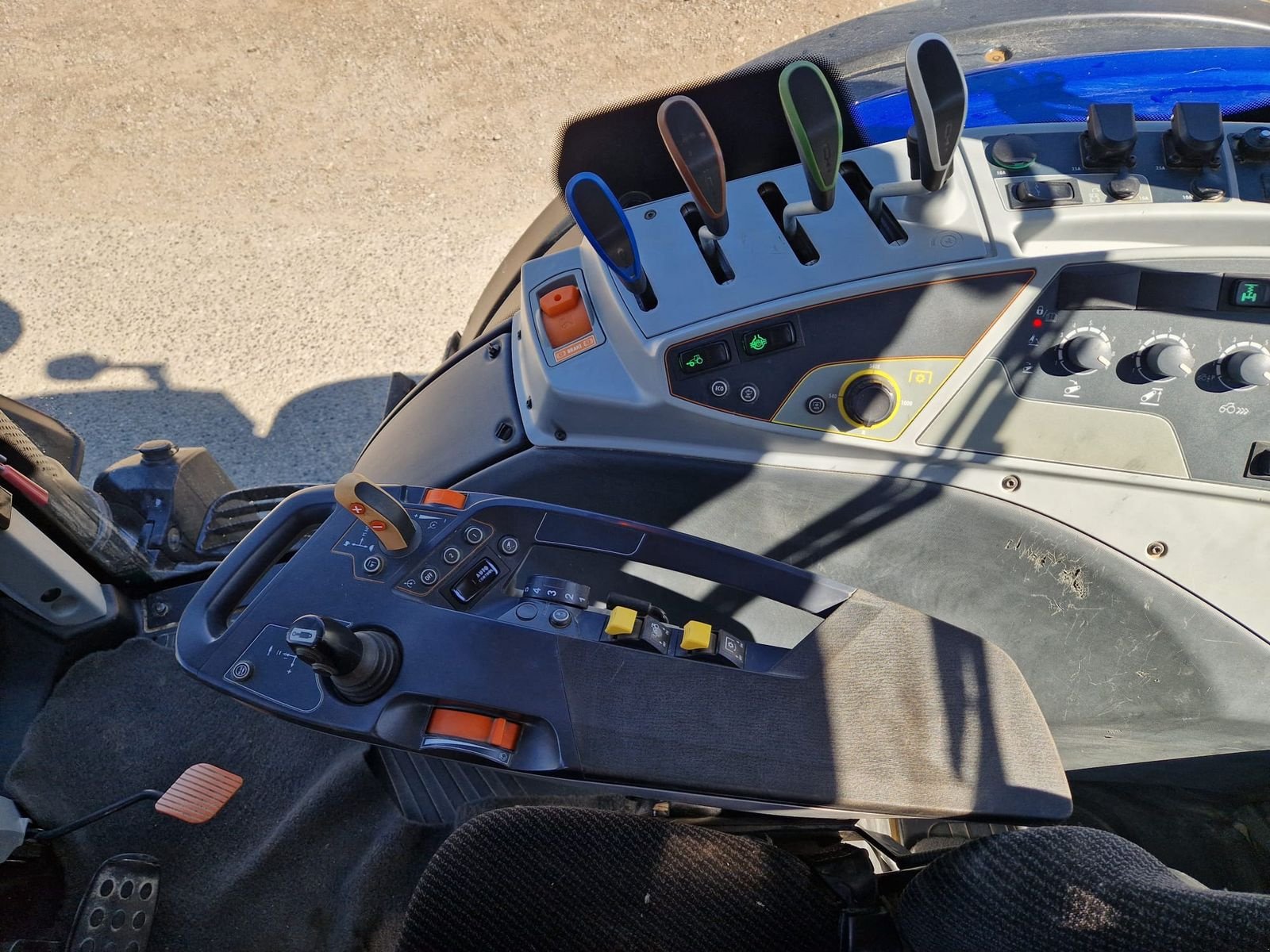 Traktor Türe ait Valtra N154e Active, Gebrauchtmaschine içinde Obritzberg (resim 13)