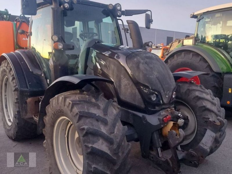 Traktor типа Valtra N154e Versu, Gebrauchtmaschine в Markt Hartmannsdorf (Фотография 1)