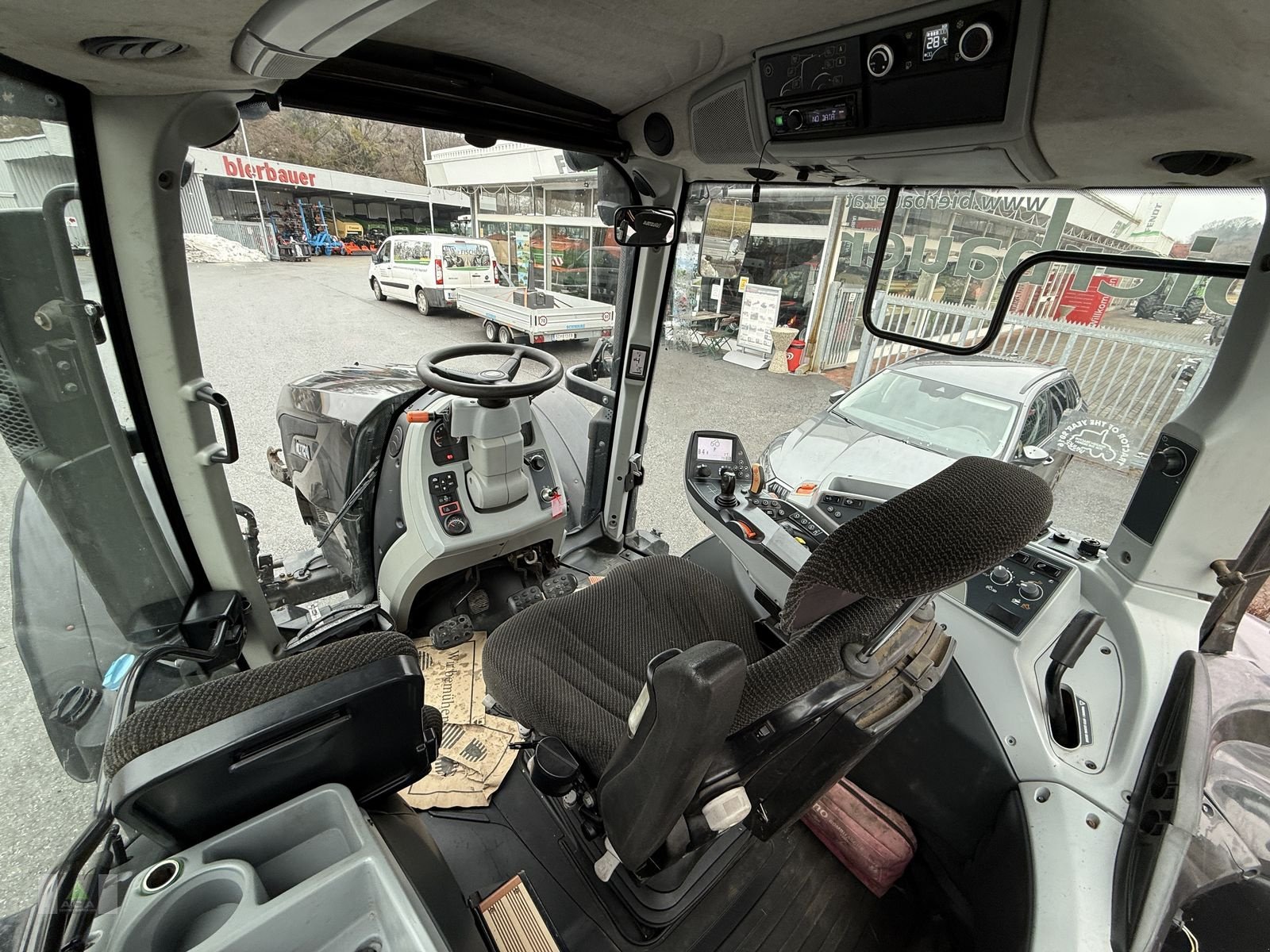 Traktor del tipo Valtra N154e Versu, Gebrauchtmaschine In Markt Hartmannsdorf (Immagine 5)