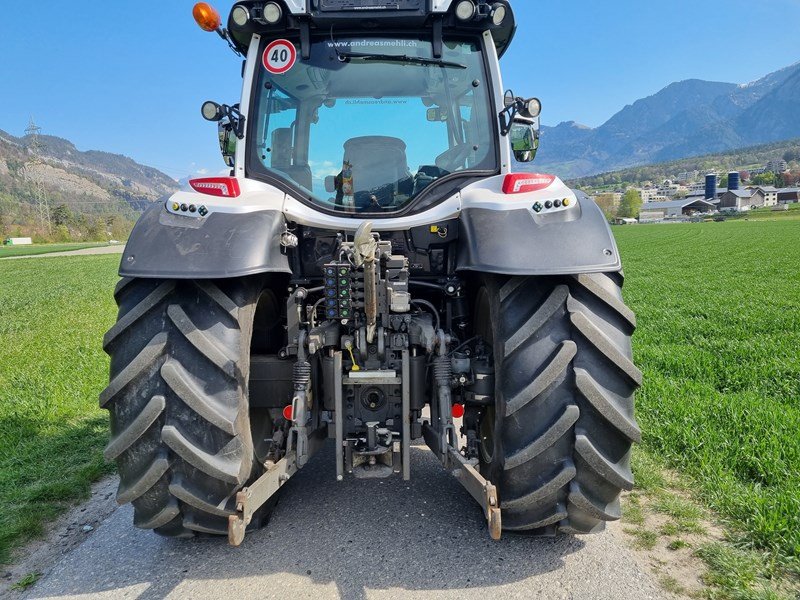 Traktor des Typs Valtra N154E, Gebrauchtmaschine in Chur (Bild 4)