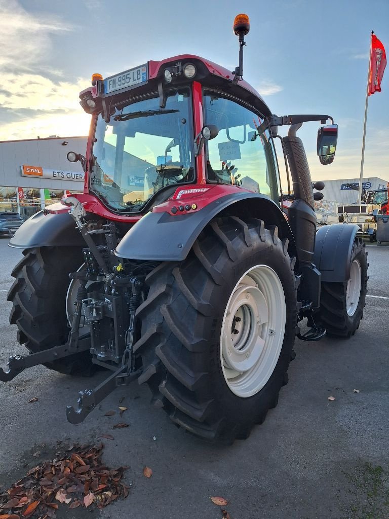 Traktor типа Valtra N154h5, Gebrauchtmaschine в Neufchâtel-en-Bray (Фотография 3)