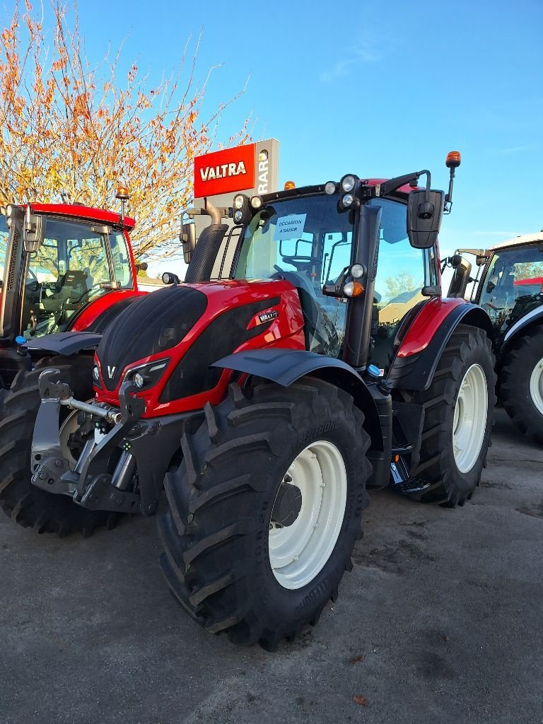 Traktor типа Valtra N154h5, Gebrauchtmaschine в Neufchâtel-en-Bray (Фотография 1)