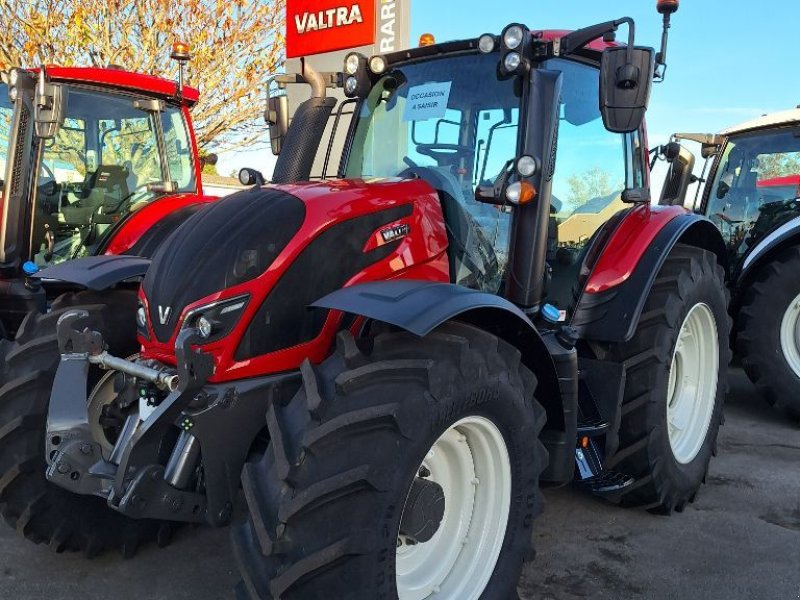 Traktor des Typs Valtra N154h5, Gebrauchtmaschine in Neufchâtel-en-Bray (Bild 1)
