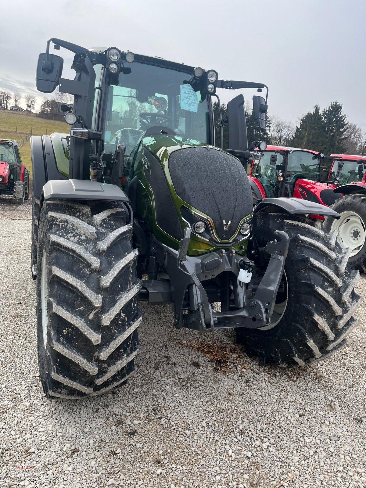 Traktor typu Valtra N155 A mit Rüfa, Neumaschine v Mainburg/Wambach (Obrázek 7)