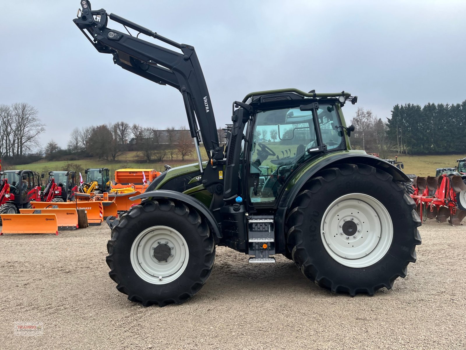 Traktor typu Valtra N155 Aktiv Forst mit FL, Neumaschine v Mainburg/Wambach (Obrázek 2)