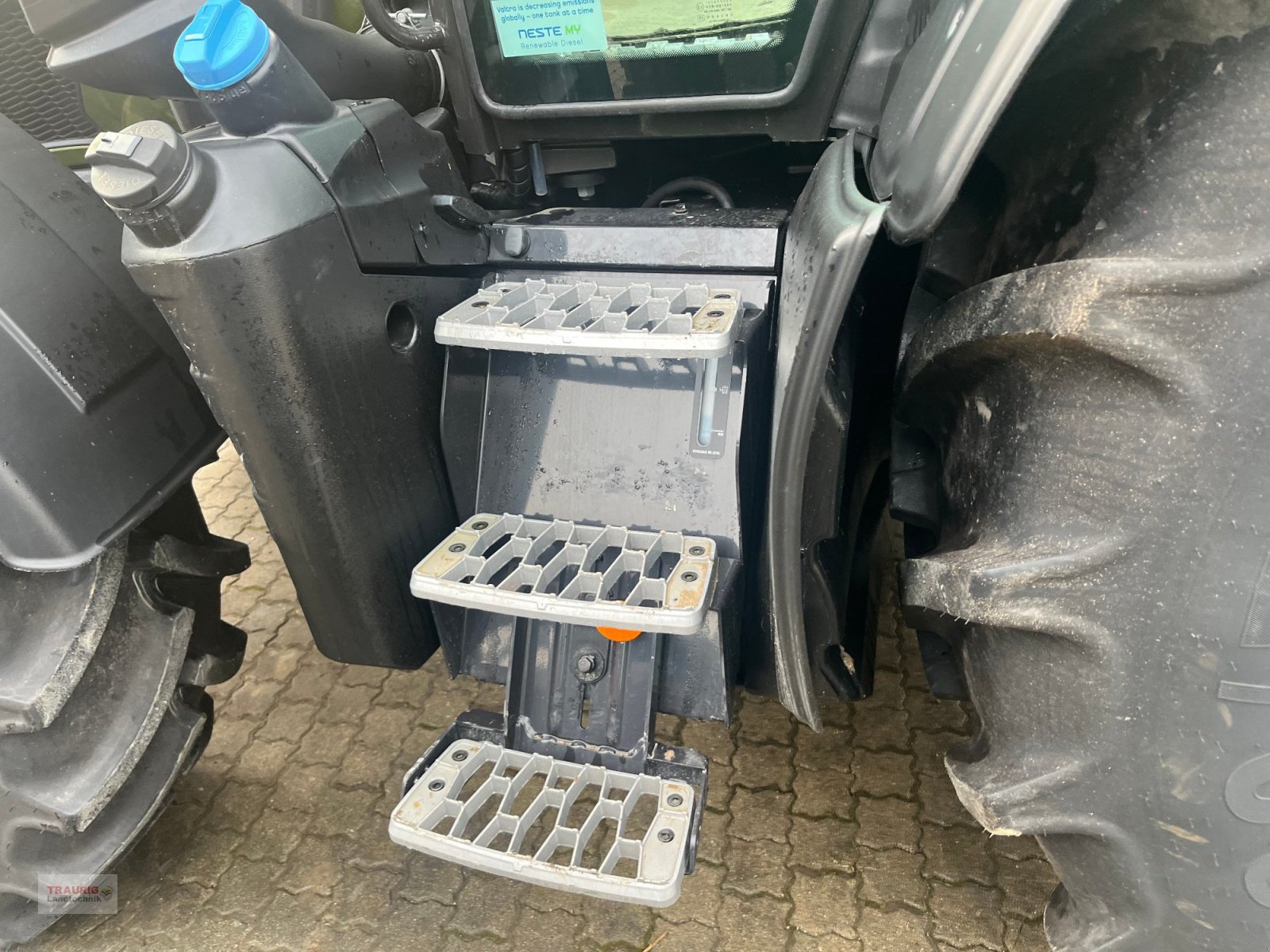 Traktor типа Valtra N155 Aktiv -Forst, Neumaschine в Mainburg/Wambach (Фотография 9)