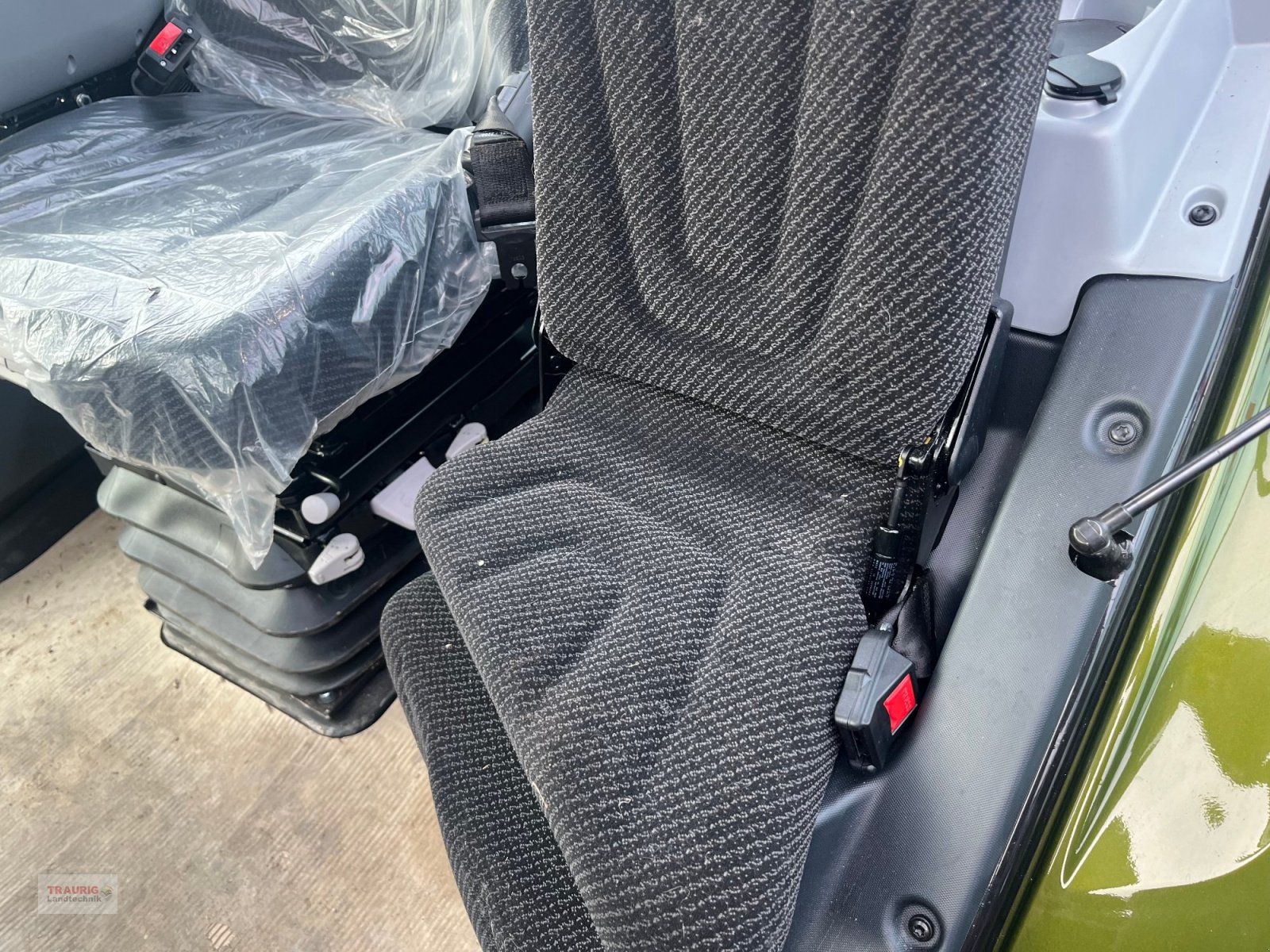 Traktor типа Valtra N155 Aktiv -Forst, Neumaschine в Mainburg/Wambach (Фотография 13)